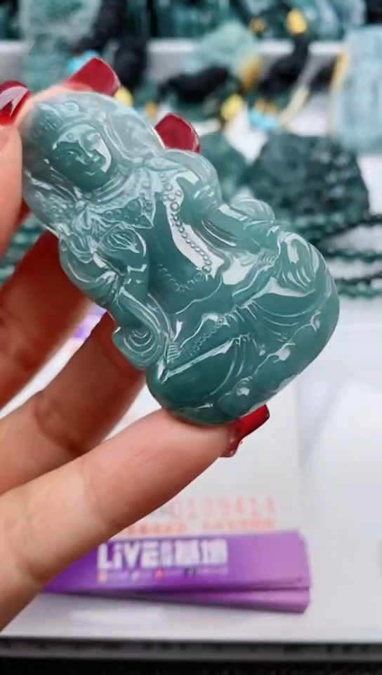 【闪购商品】翡翠颈饰未镶嵌               
