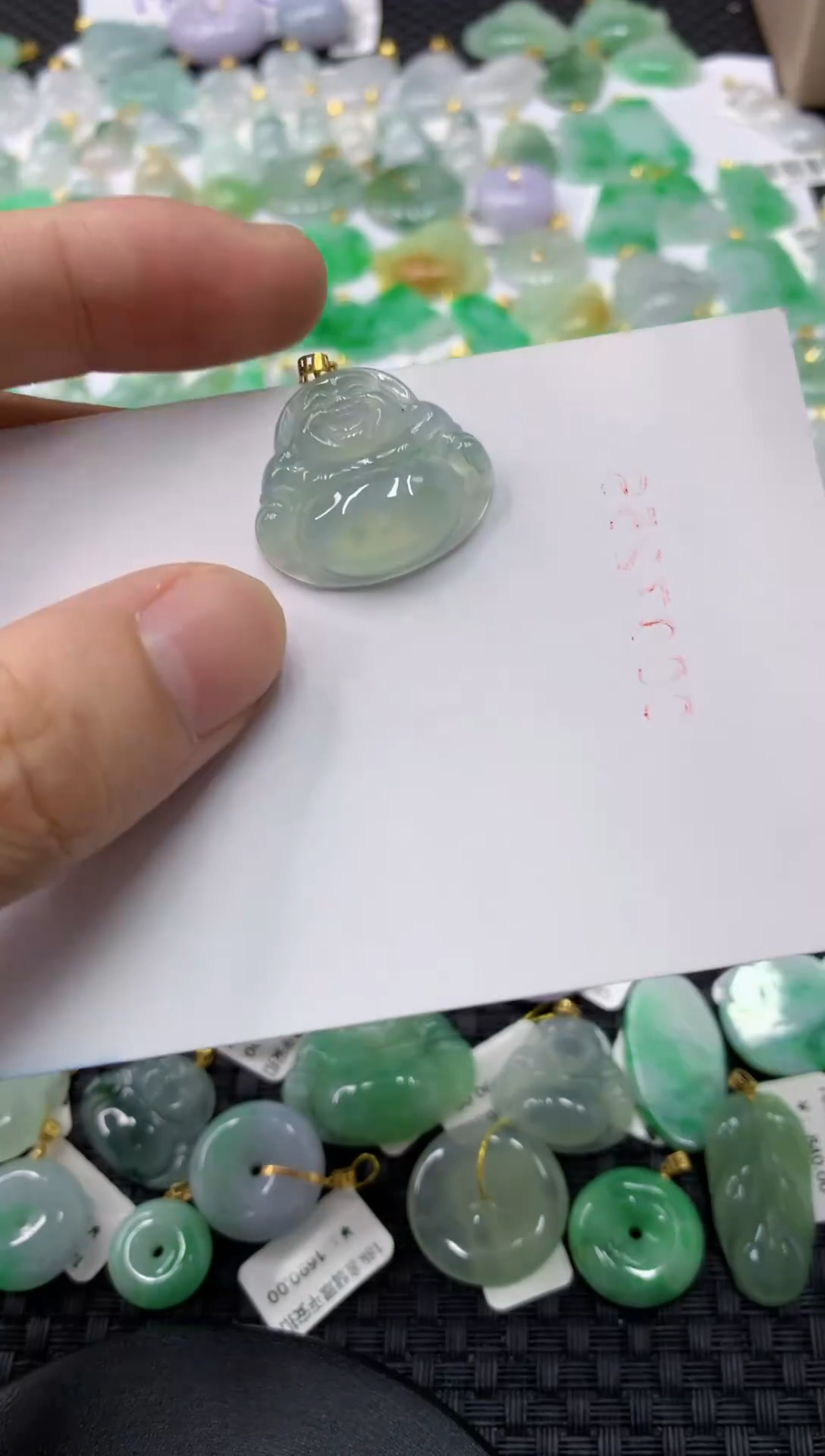 翡翠18K金镶嵌颈饰111111111111