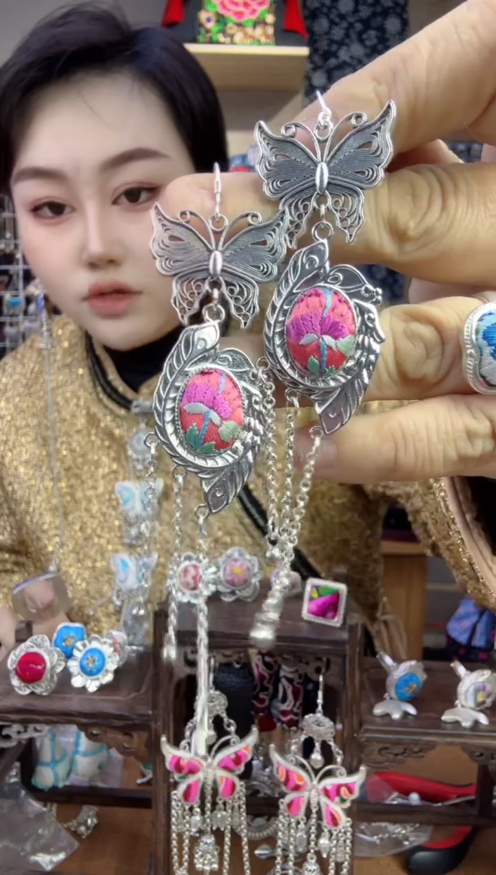 【闪购商品】刺绣纯手工苗绣非遗耳环