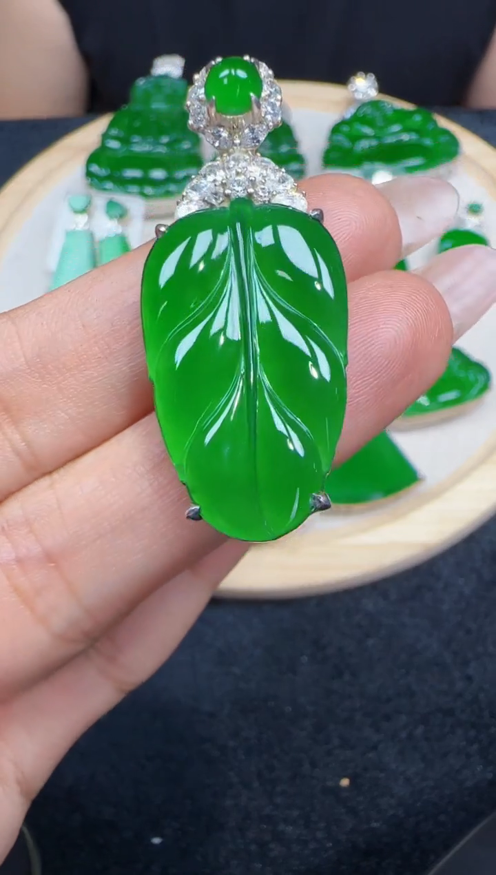 未镶嵌定制翡翠翡翠吊坠91