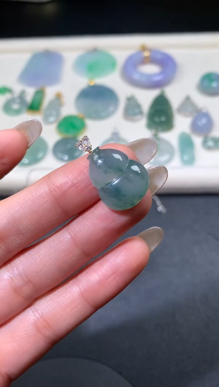 吊坠(不含链)18K金镶嵌翡翠翡翠