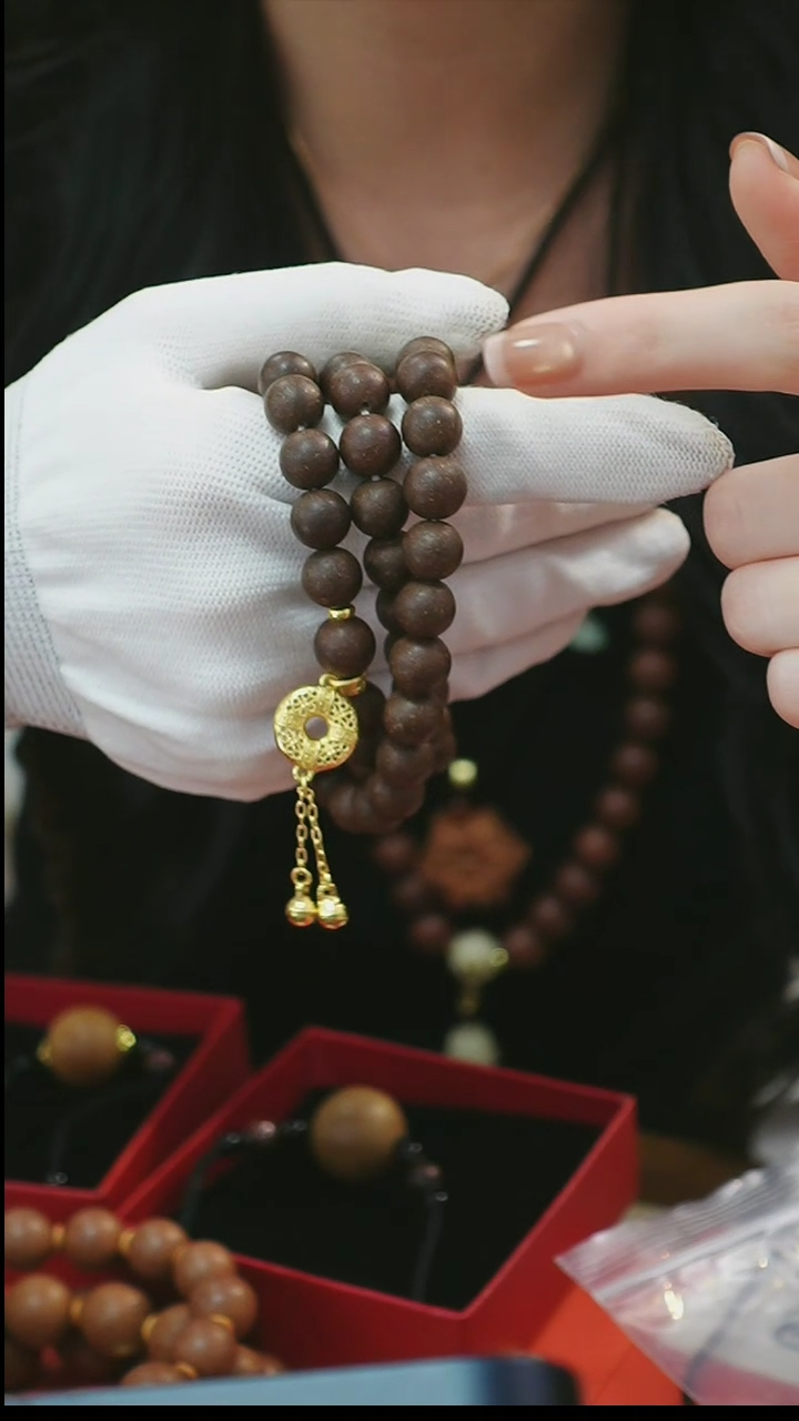 【闪购商品】泥塑花间露1.0cm50籽项链款