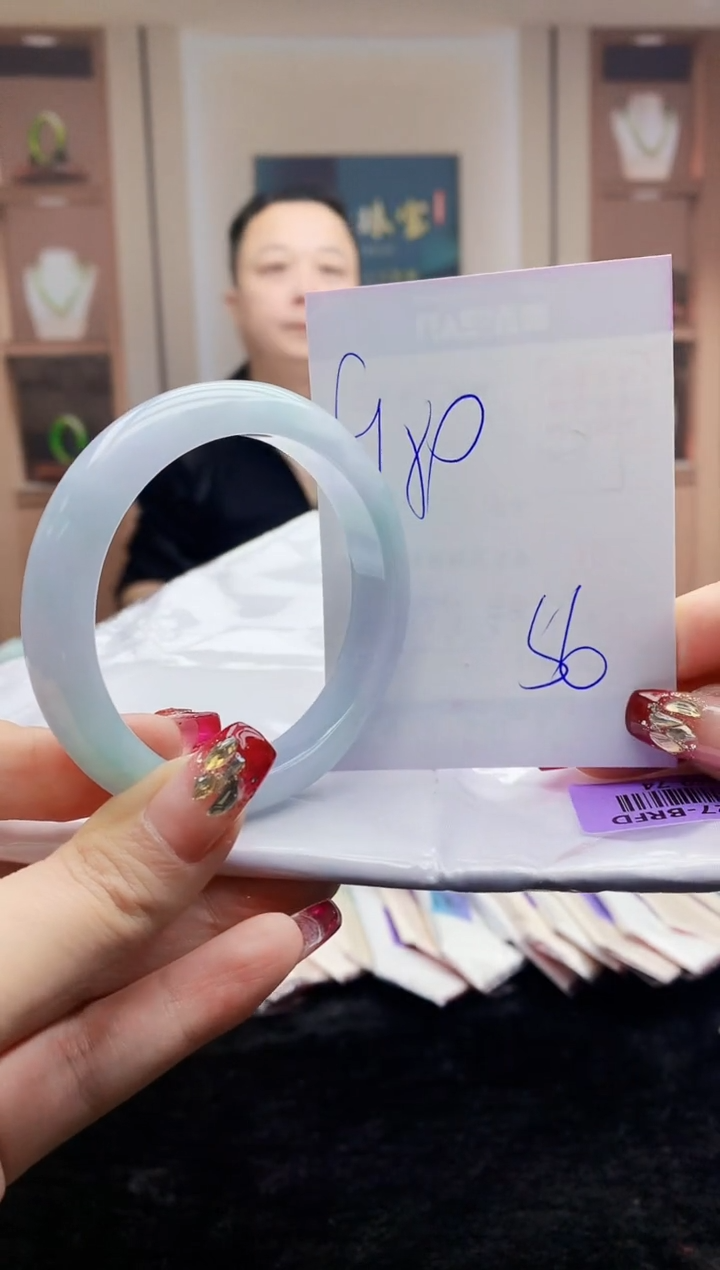 【闪购商品】翡翠手镯未镶嵌      H69-74