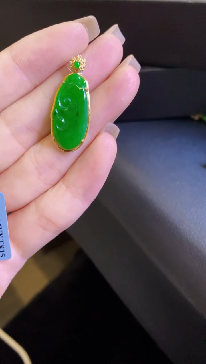 【闪购商品】定制翡翠18K金镶嵌吊坠