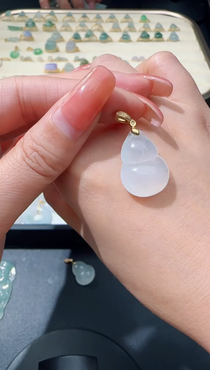 【闪购商品】翡翠颈饰18K金镶嵌TZG0115206