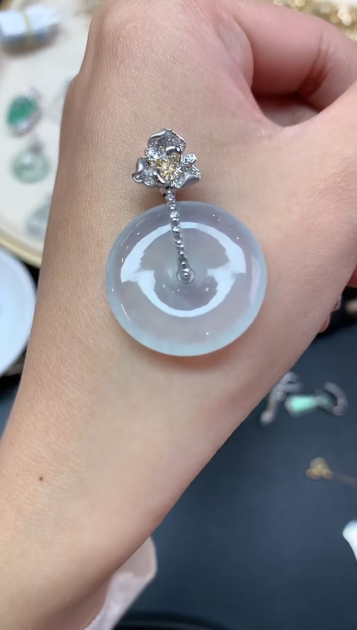 【闪购商品】翡翠吊坠(不含链)18K金镶嵌吊坠A497|9800