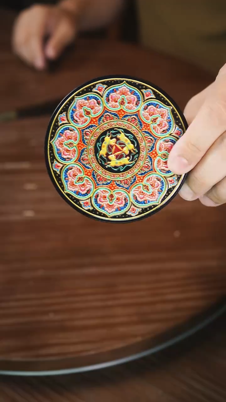 壹藏贰宝三兔杯垫一片