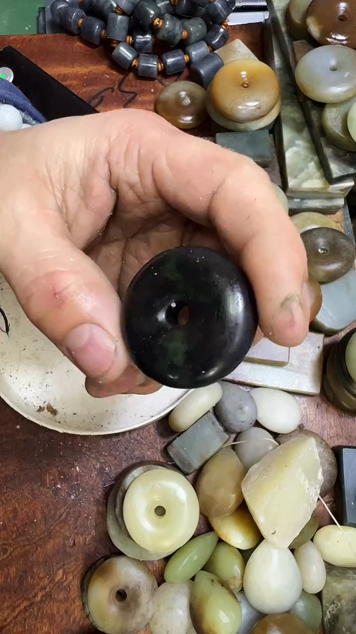 未镶嵌和田玉珠宝半成品龙1