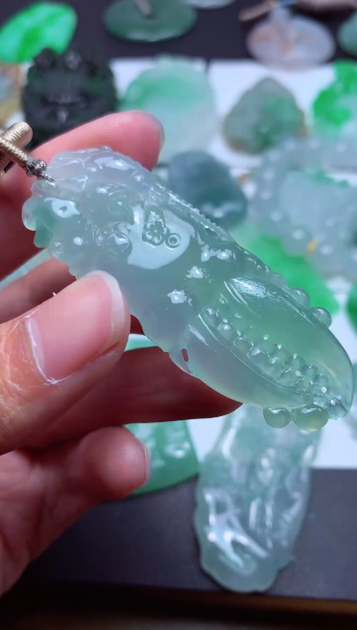 【闪购商品】翡翠颈饰未镶嵌天然翡翠
