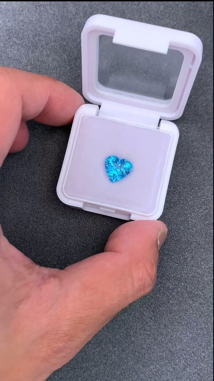 【闪购商品】托帕石裸石未镶嵌3.87克拉