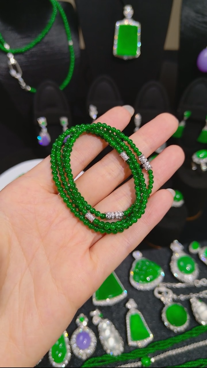 吊坠(不含链)18K金镶嵌翡翠珠链