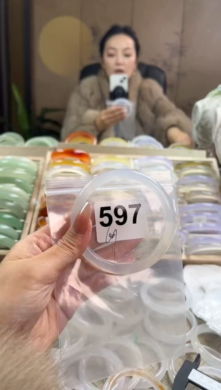 手镯玛瑙/玉髓未镶嵌597