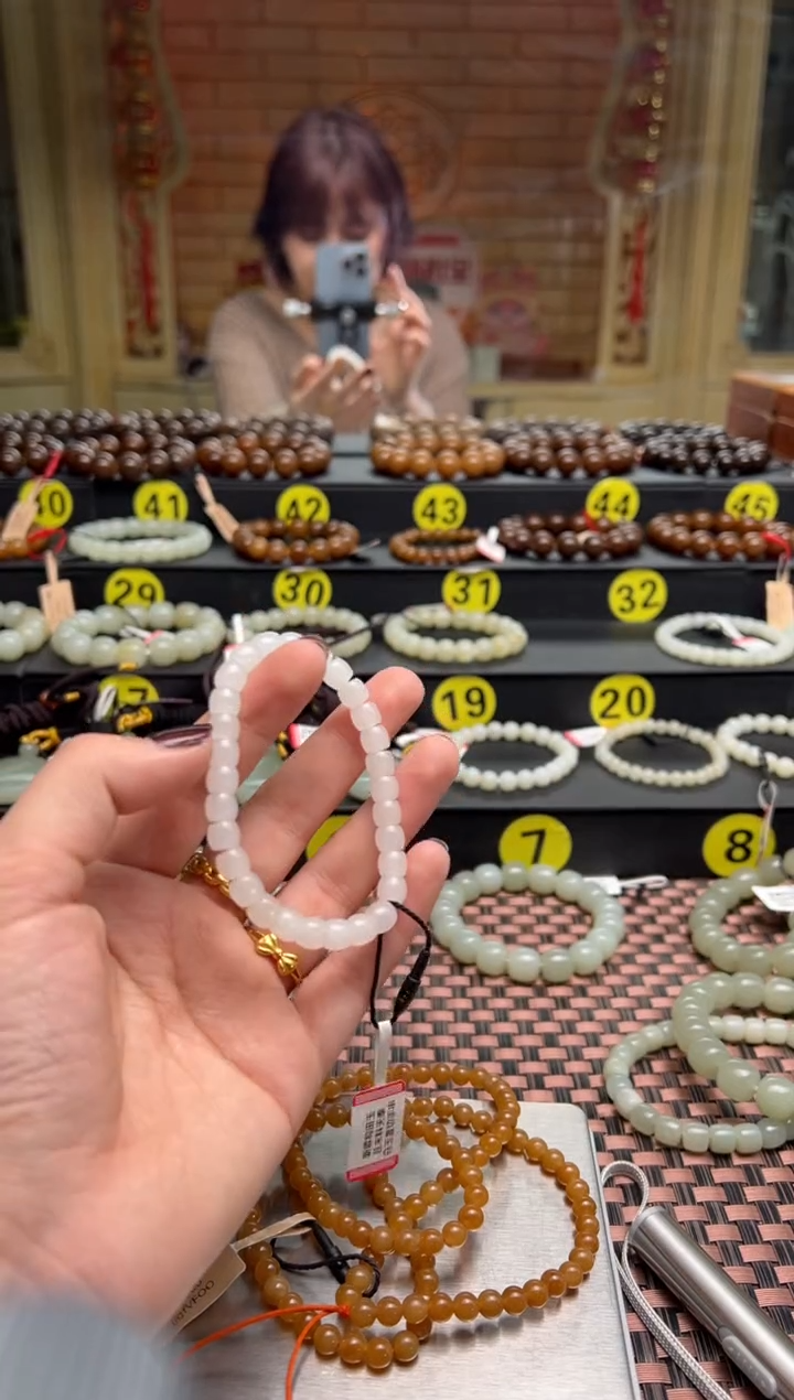 【闪购商品】和田玉手串未镶嵌且末料天泰白玉直切卡6*7手串