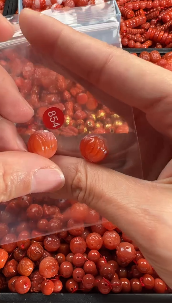 【闪购商品】南红玛瑙颈饰未镶嵌1