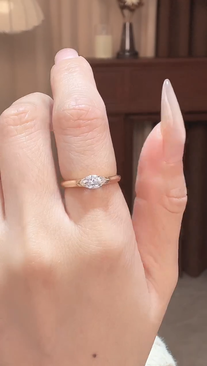 18K金镶嵌实验室培育钻石50分马眼戒指k黄