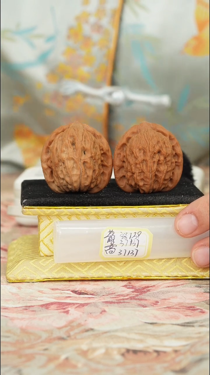 【闪购商品】文玩核桃把件非嫁接将军帽