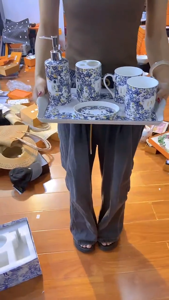 杯鸿辉家品牌瓷器，京东包邮！