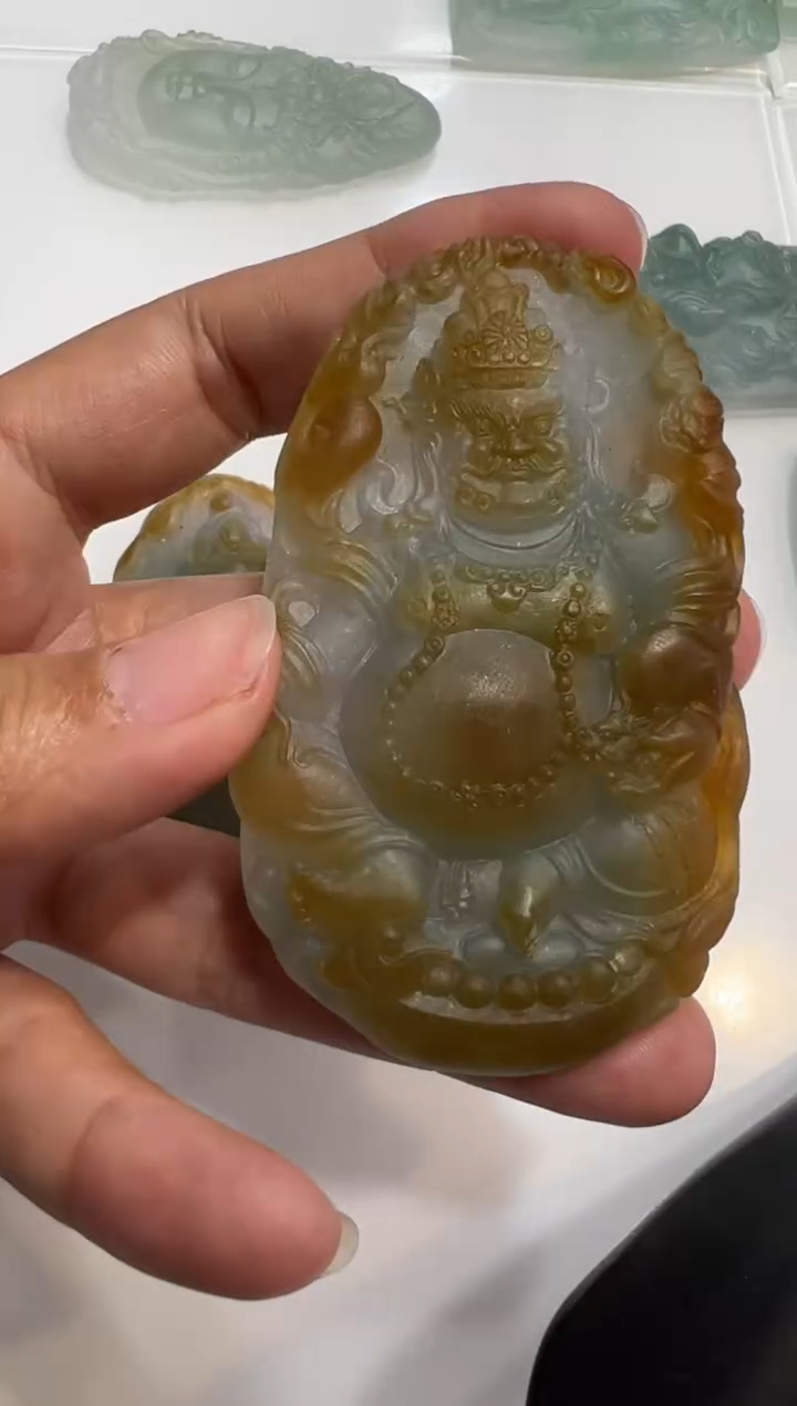 定制翡翠未镶嵌牌子