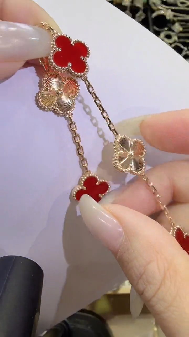 18K金镶嵌耳饰玛瑙/玉髓镭射红五花