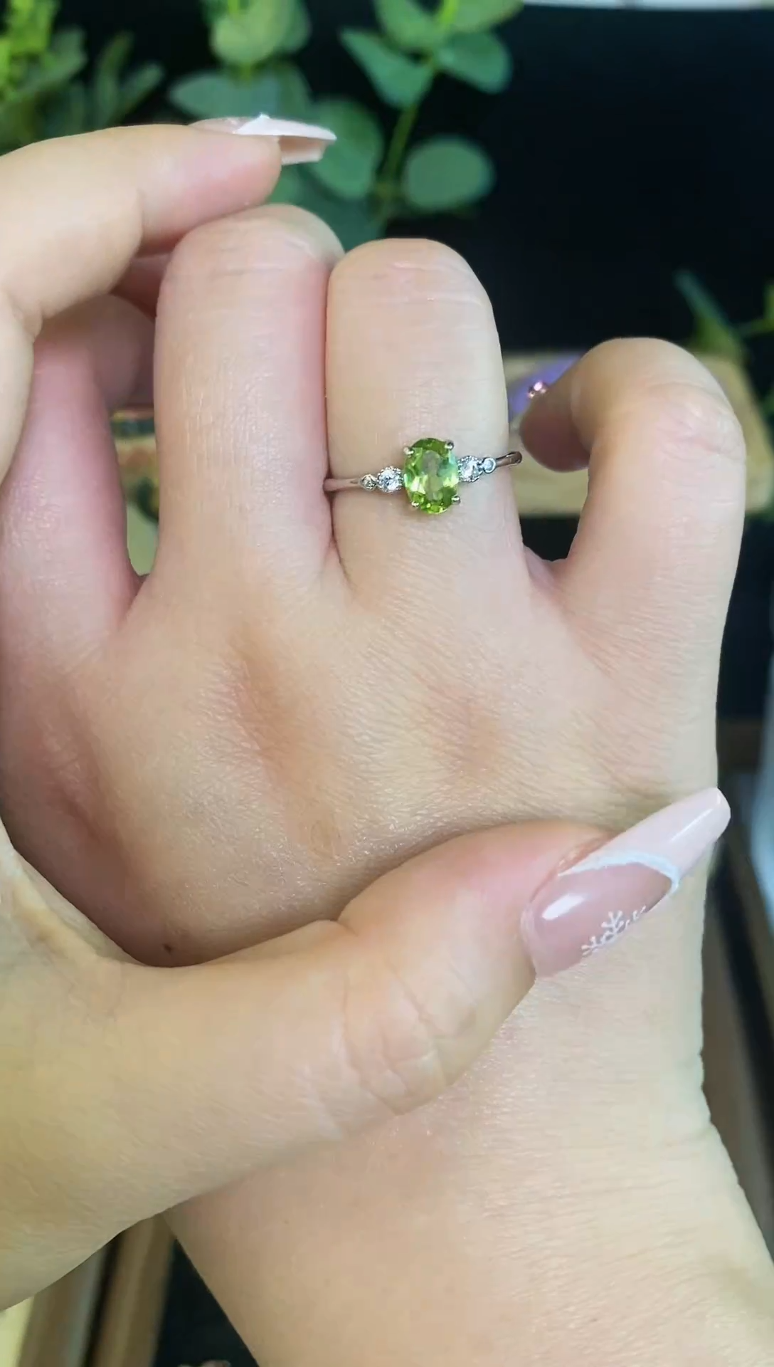 【闪购商品】橄榄石戒指银S925镶嵌戒指