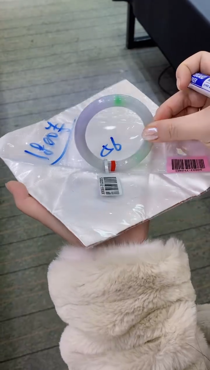 【闪购商品】翡翠手镯未镶嵌           