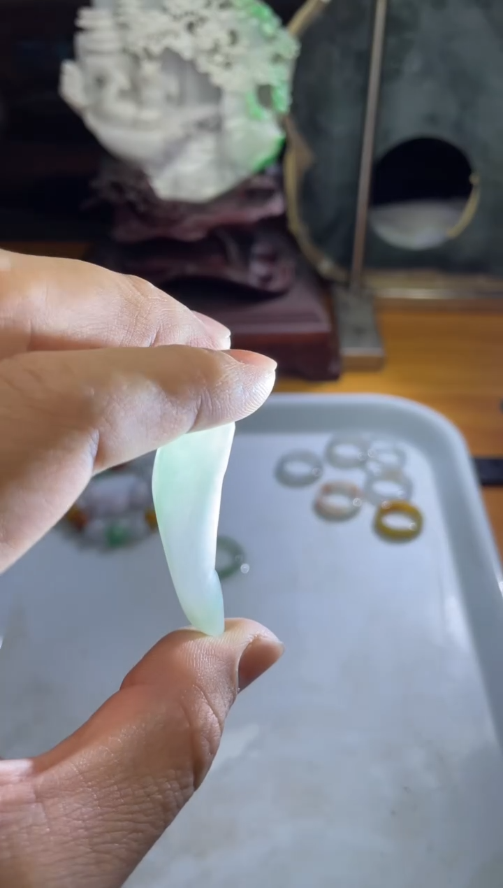 未镶嵌挂件翡翠 天然缅甸翡翠A货