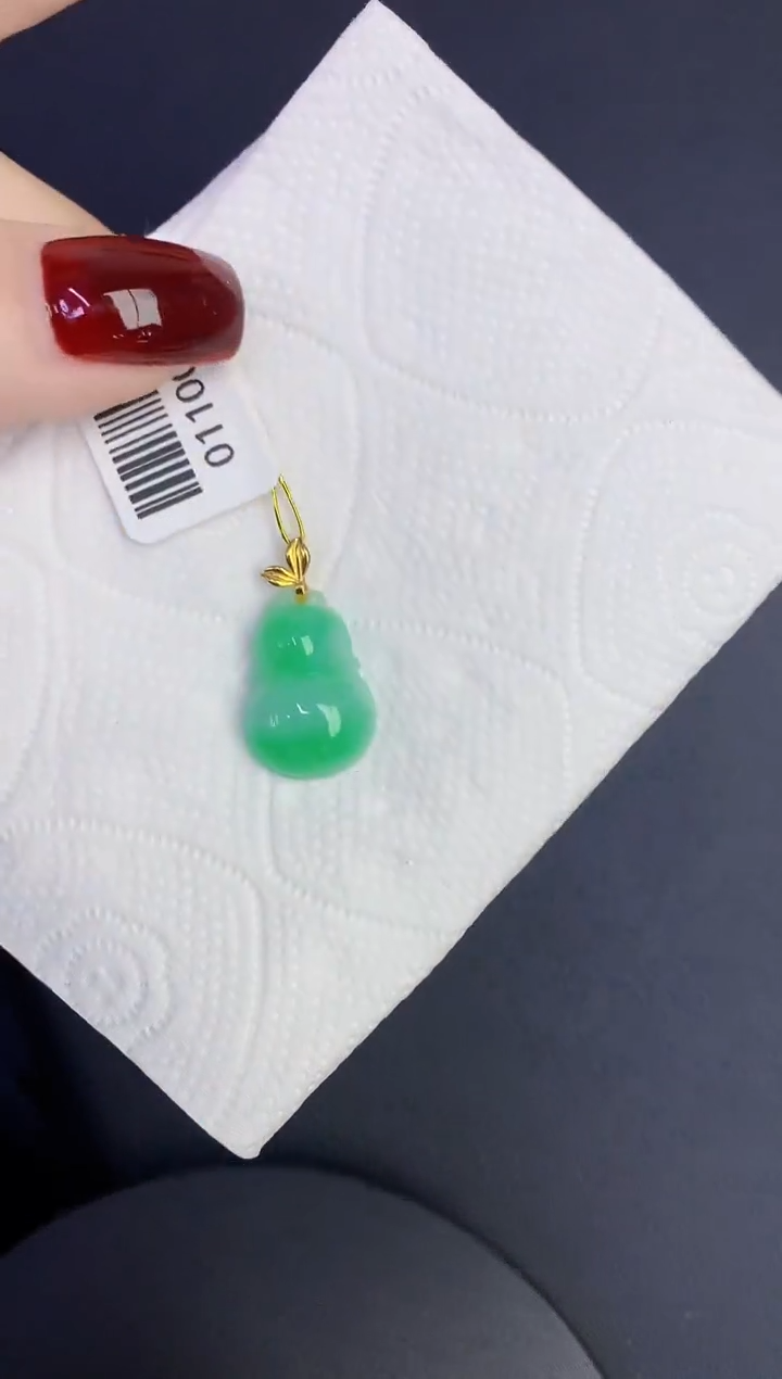 颈饰18K金镶嵌翡翠缅甸天然翡翠A货