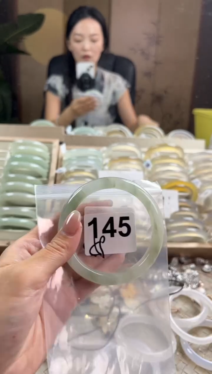 手镯玛瑙/玉髓未镶嵌天山翠默认微抠145