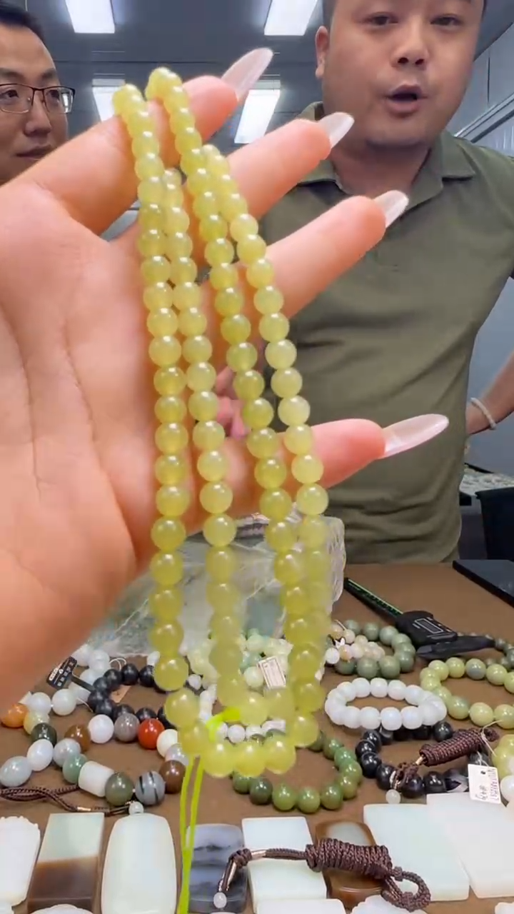 未镶嵌和田玉挂件珠串