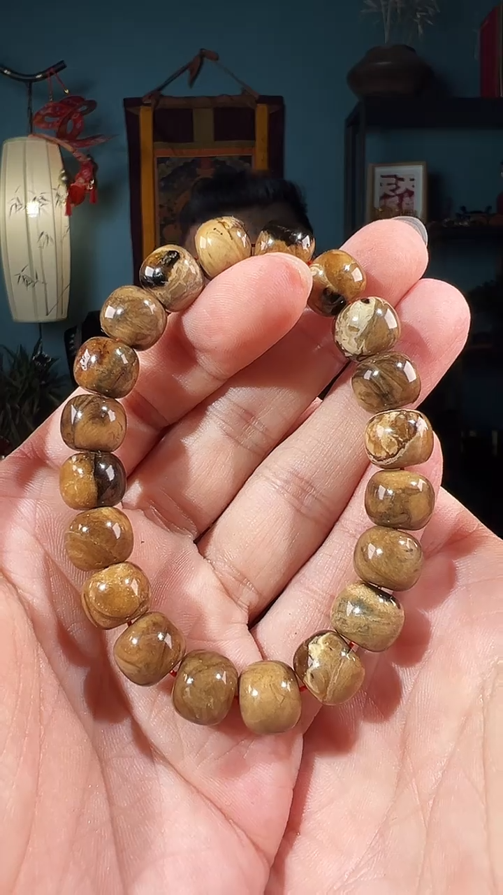 【闪购商品】琥珀手串未镶嵌11+翳珀