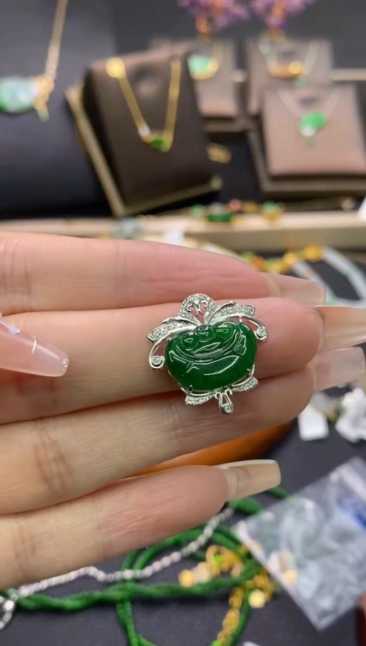 【闪购商品】翡翠颈饰18K金镶嵌净货16037