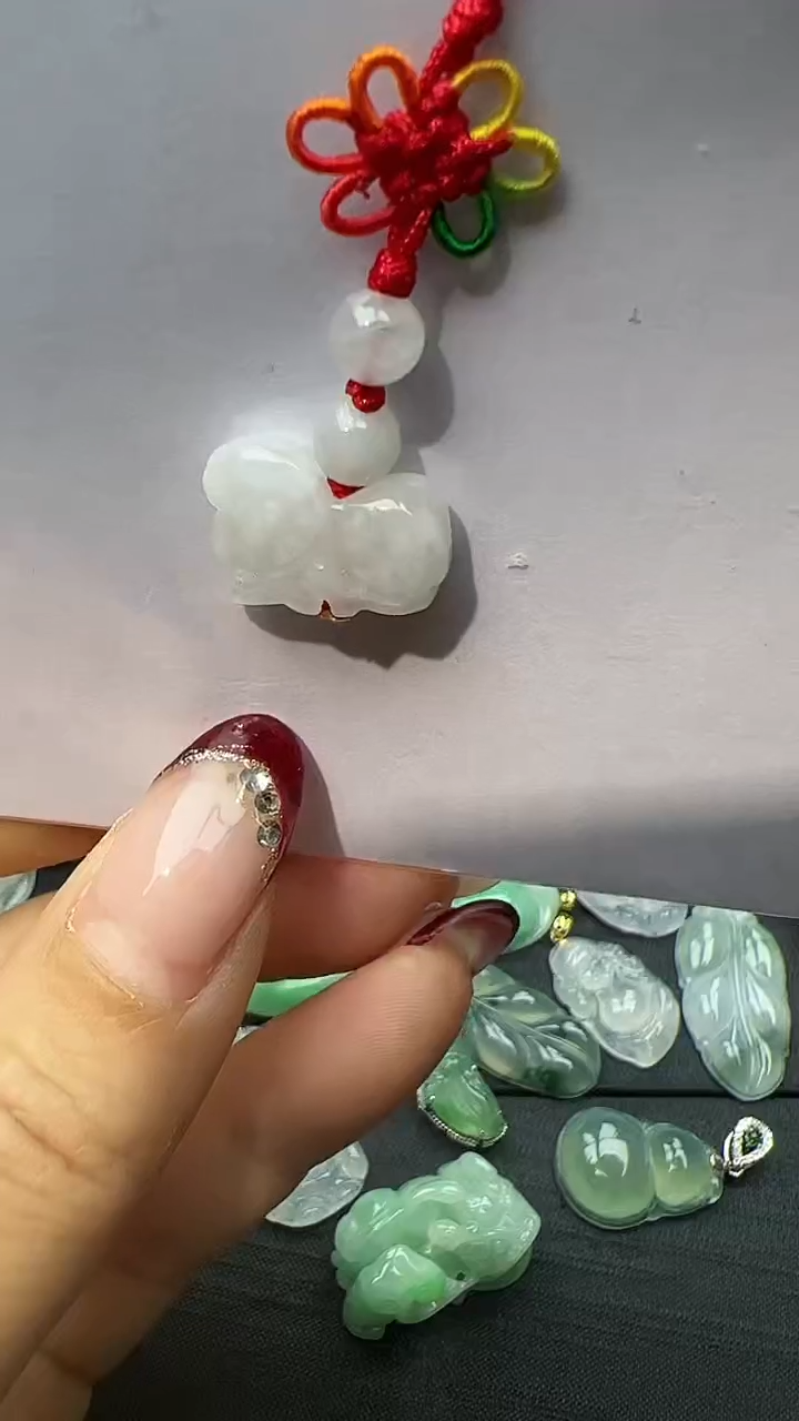 【闪购商品】翡翠挂件未镶嵌生肖羊