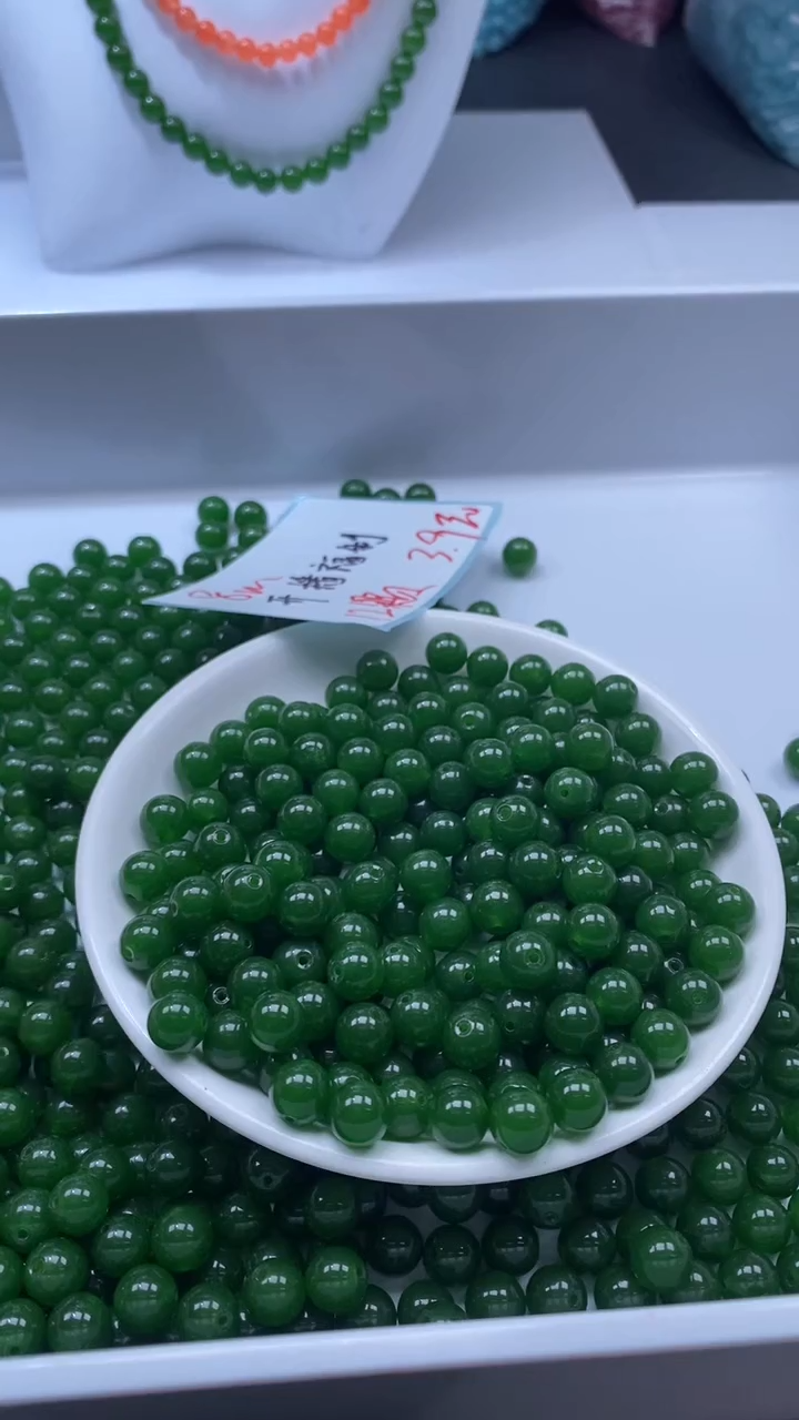 颈饰未镶嵌石英岩玉W39-菠菜绿8mm*12颗