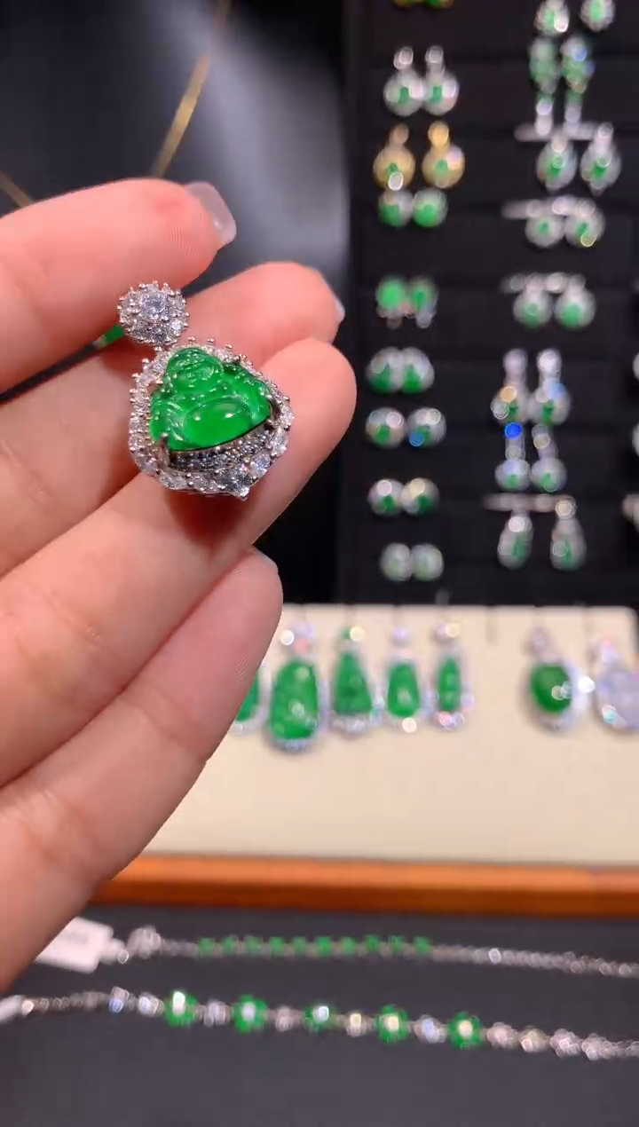 【闪购商品】翡翠颈饰银S925镶嵌多样性