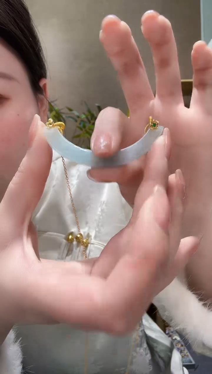 【闪购商品】翡翠颈饰未镶嵌吊坠