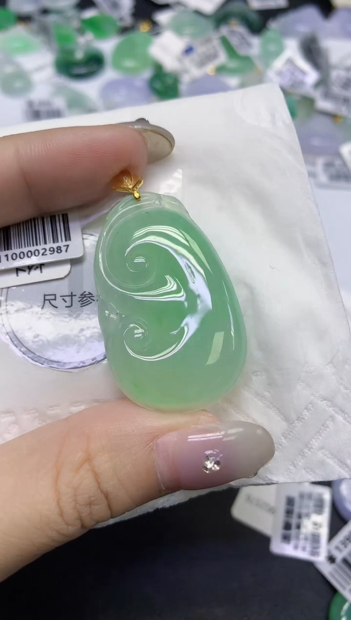 颈饰18K金镶嵌翡翠天然缅甸翡翠A货百元以上9元证书费自理