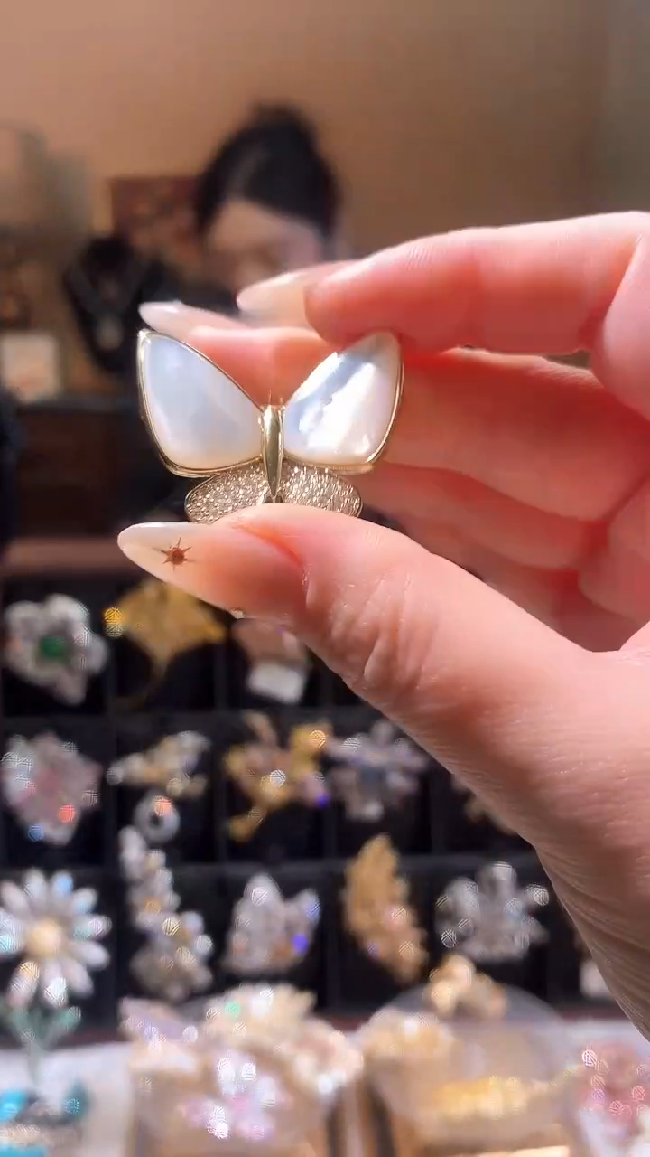 合成立方氧化锆铜合金小蝴蝶