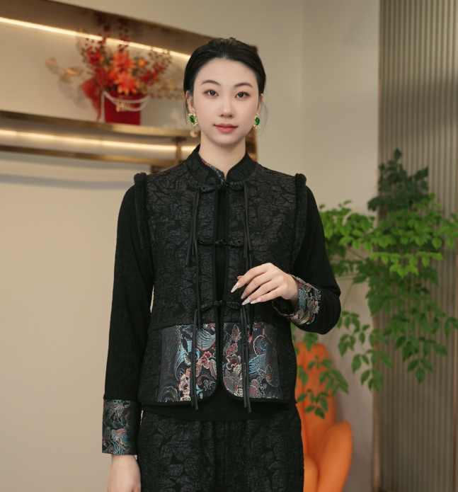 065/新中式提花刺绣马甲外套民族风黑色复古马夹中国风绣花无袖