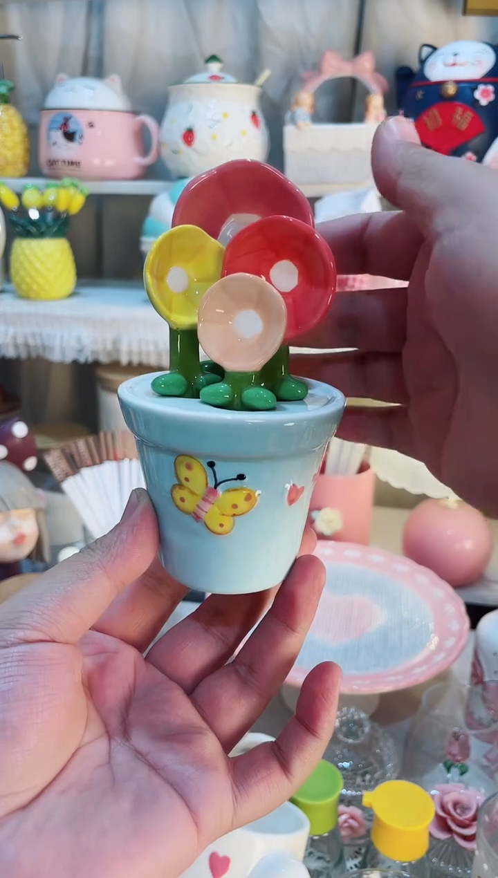 【闪购商品】瓷片花朵勺 质量好发货快放心拍