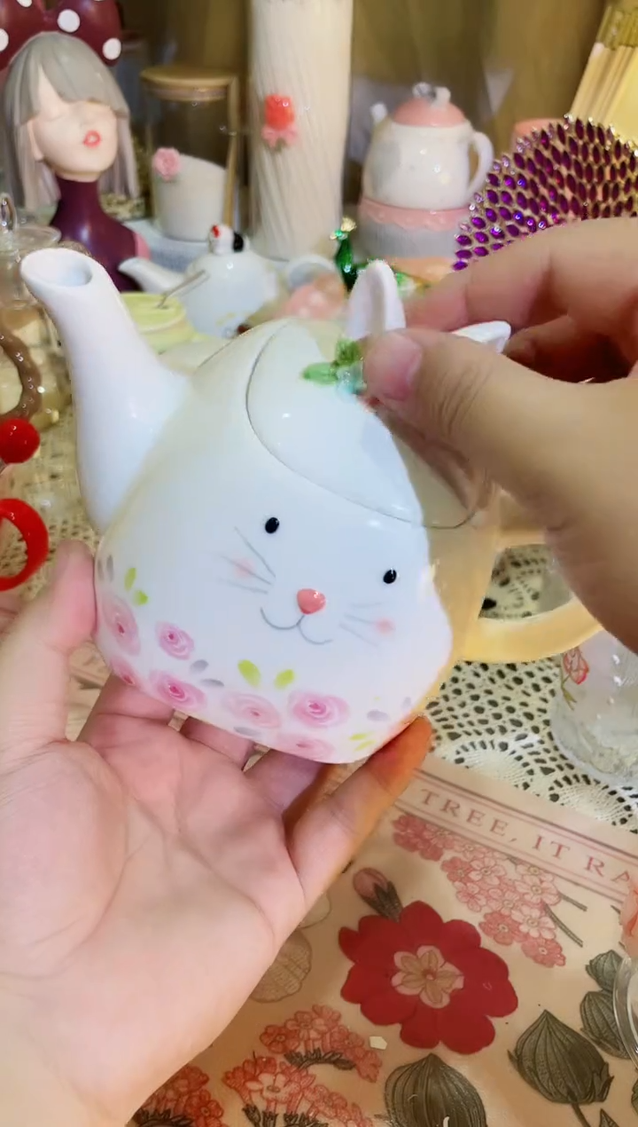 【闪购商品】瓷片安全釉下彩放心用的兔子茶壶