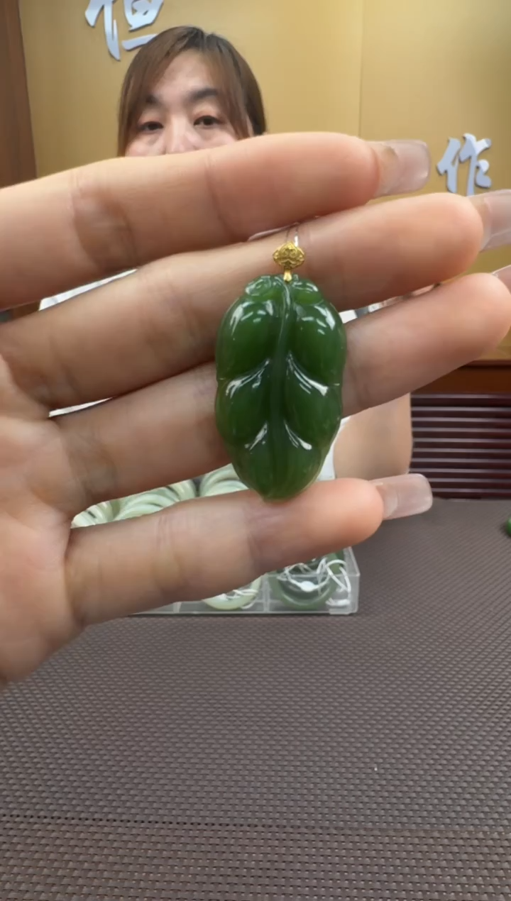 【闪购商品】和田玉挂件18K金镶嵌挂件