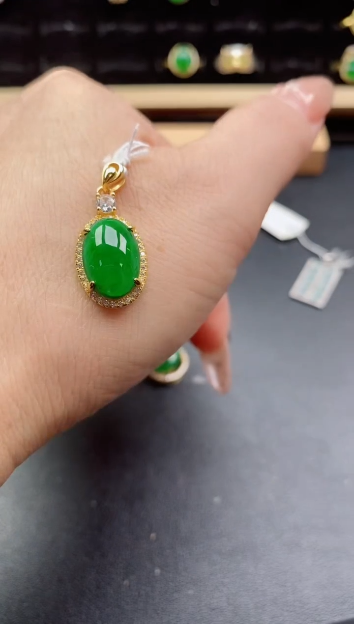 吊坠(赠链)银S925镶嵌翡翠1