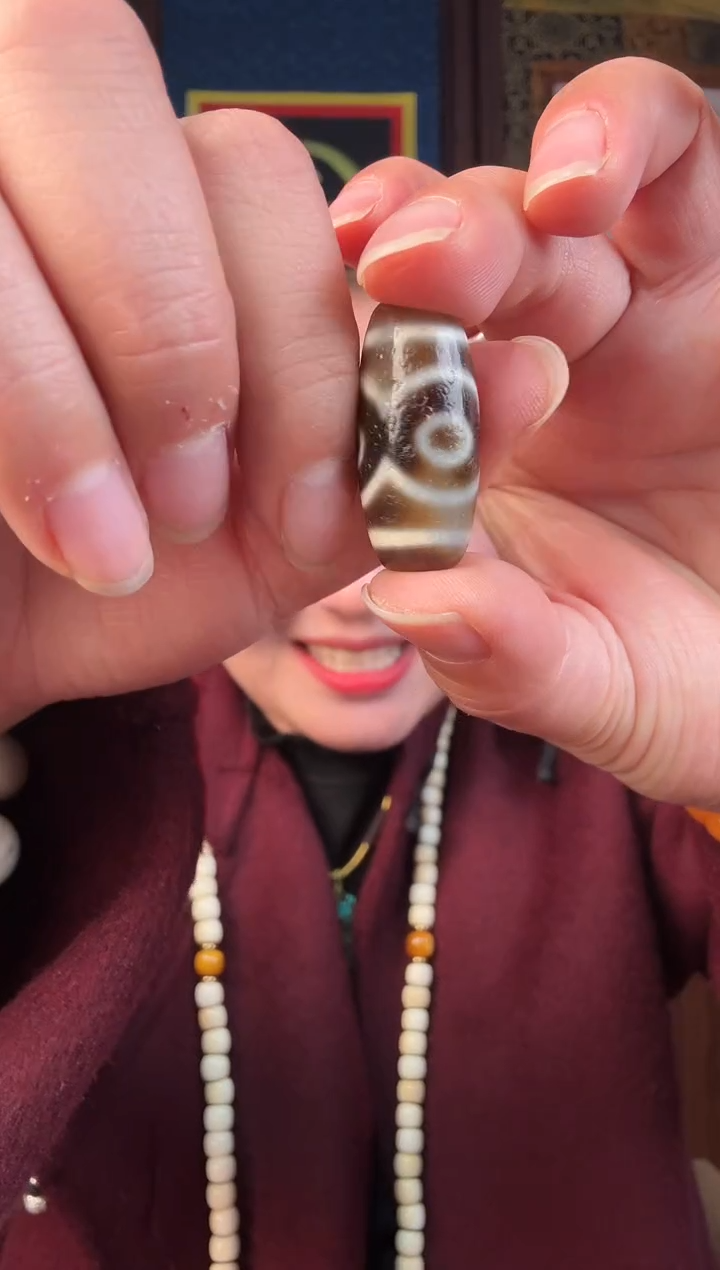 无非金属藏地黑白3眼古珠