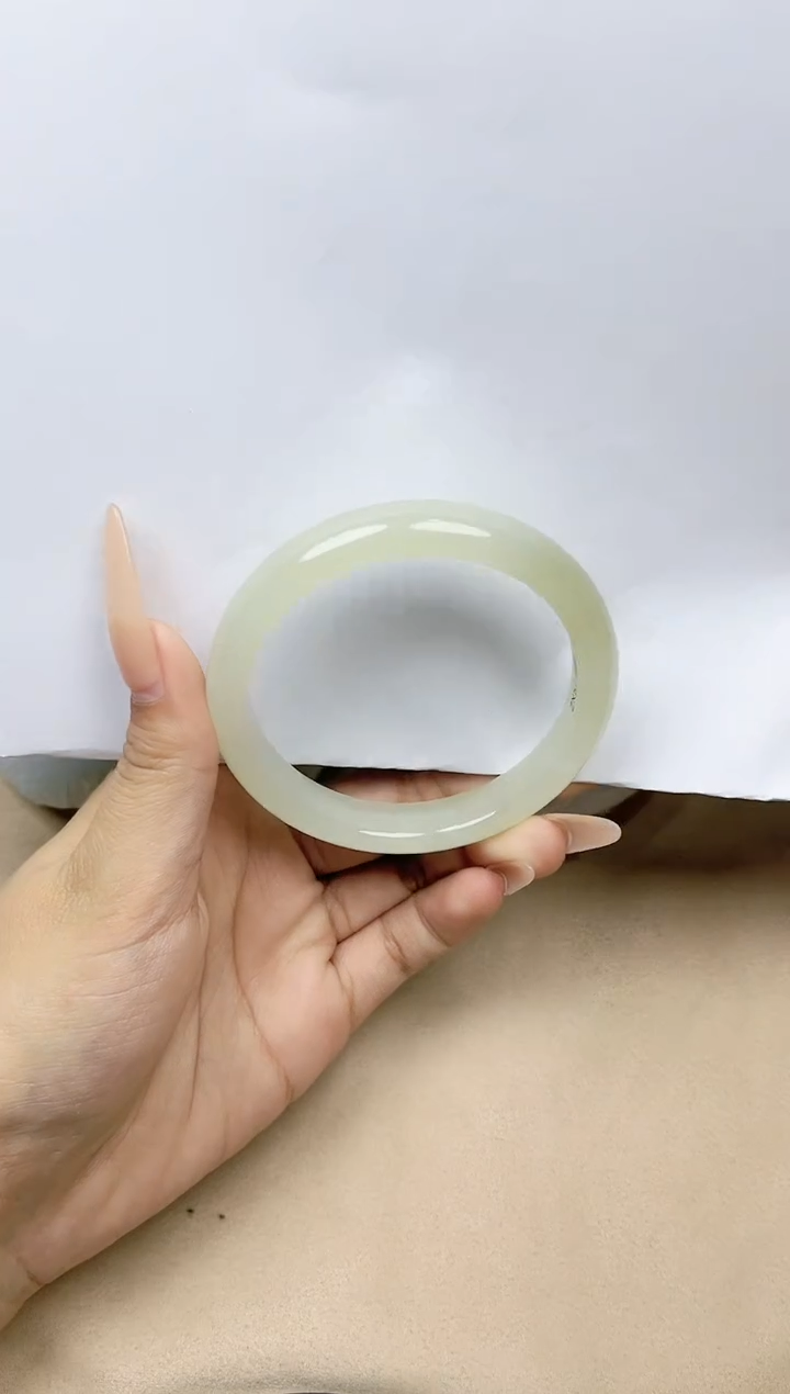 【闪购商品】和田玉手镯未镶嵌YY