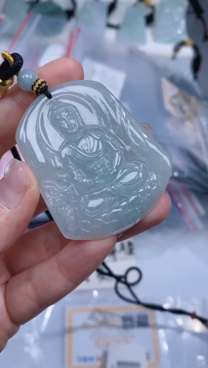 颈饰未镶嵌翡翠吊坠