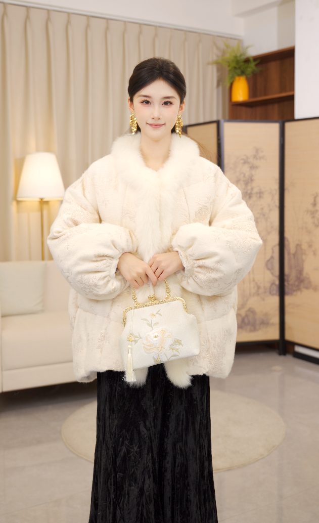 LULOZ【冬庭雅集】冬装外套女2025新款新中式国风白鸭绒