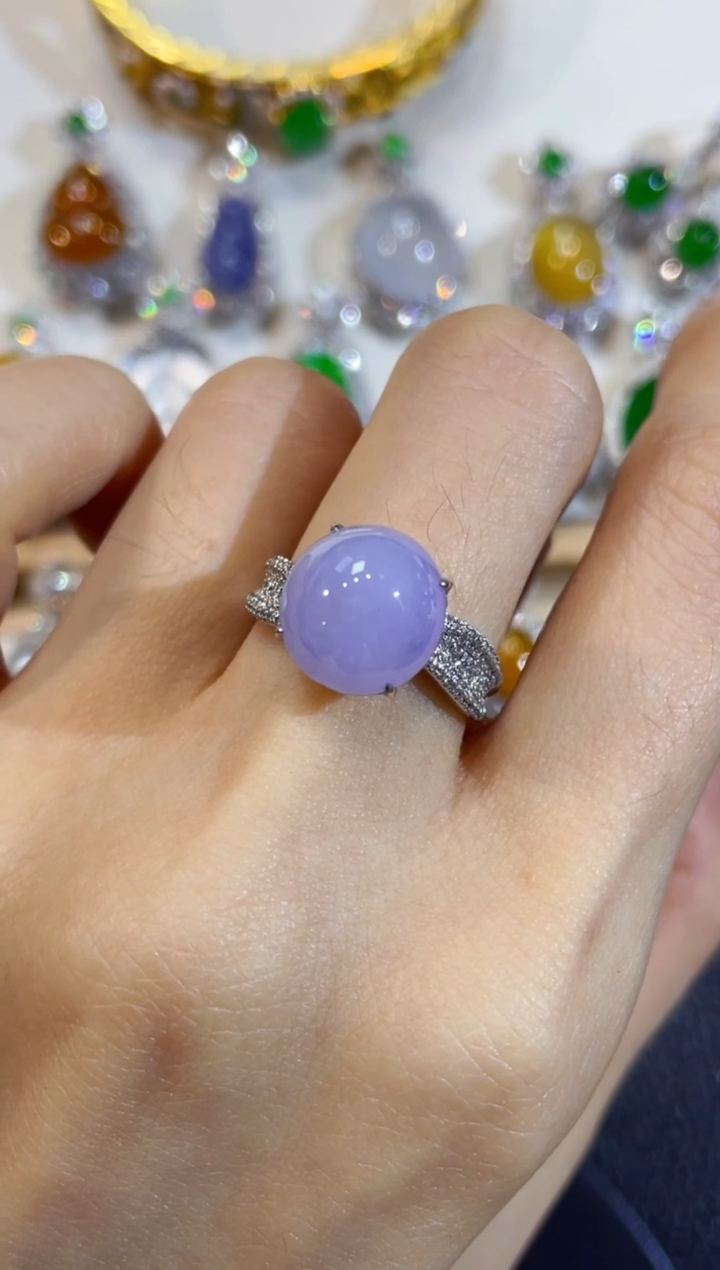 颈饰18K金镶嵌翡翠团购4