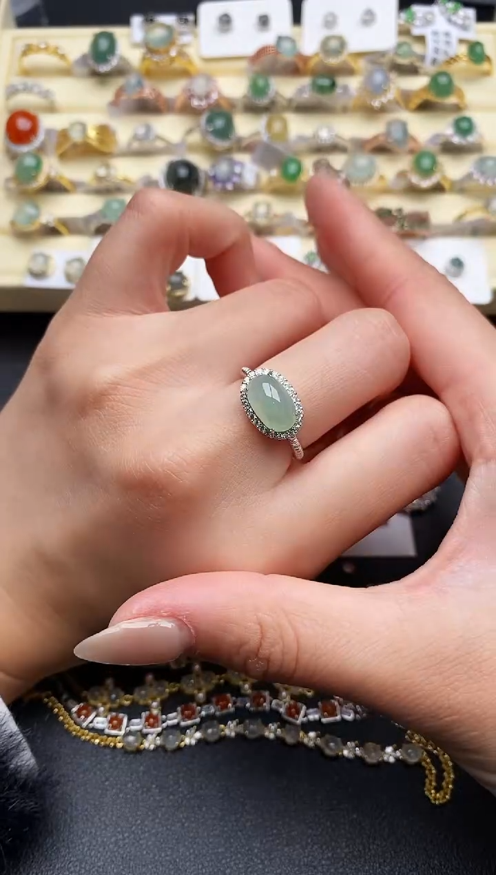 【闪购商品】翡翠戒指银S925镶嵌6666666+8