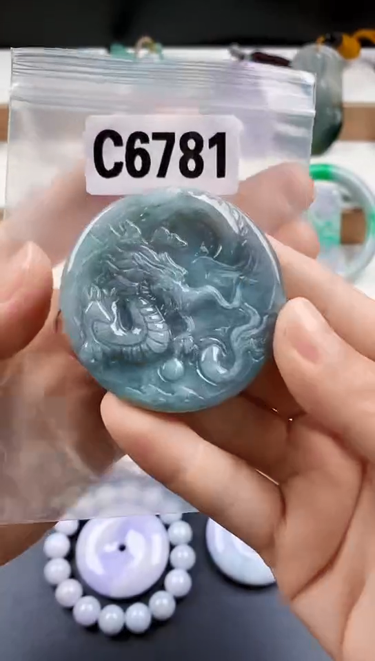 颈饰未镶嵌翡翠天然翡翠吊坠挂件