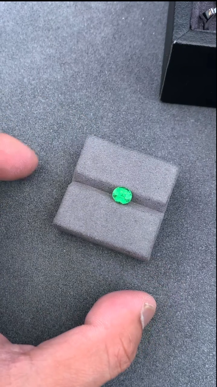 【闪购商品】石榴石（沙弗莱）裸石未镶嵌1.58克拉